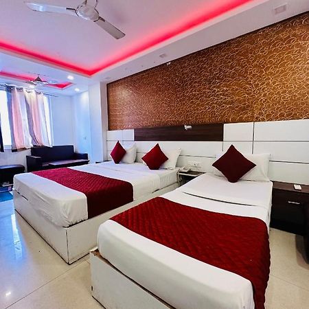 新德里 Palm Majestic At Airport酒店 外观 照片